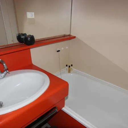 Lauzieres Vti * 瓦托伦斯