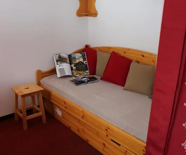 Lauzieres Vti * 瓦托伦斯